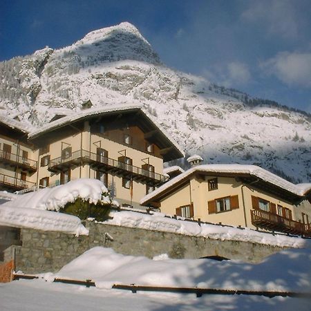 Hotel Ottoz Meuble กูร์มาเยอร์ ภายนอก รูปภาพ