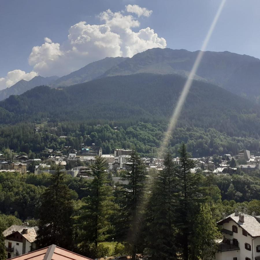 Hotel Ottoz Meuble กูร์มาเยอร์ ภายนอก รูปภาพ