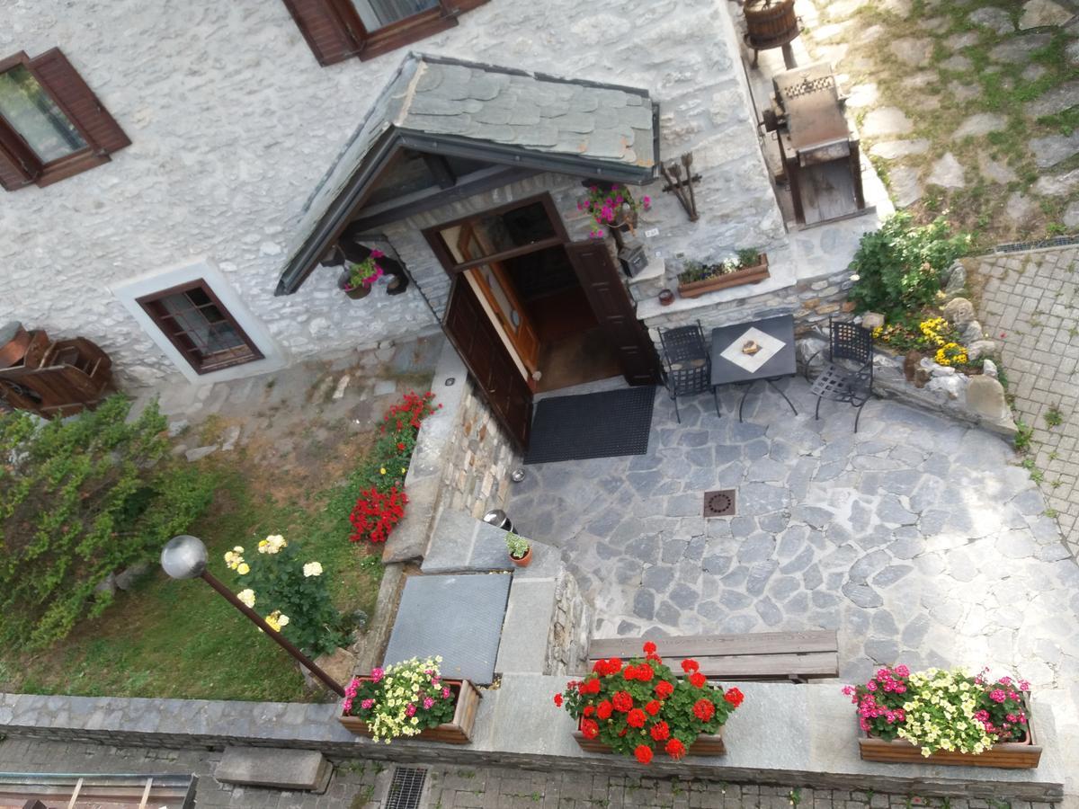 Hotel Ottoz Meuble กูร์มาเยอร์ ภายนอก รูปภาพ