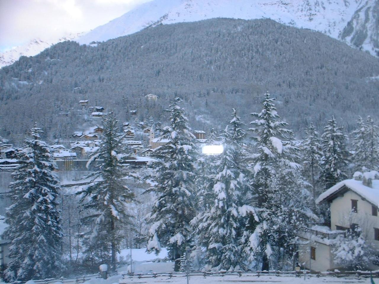 Hotel Ottoz Meuble กูร์มาเยอร์ ภายนอก รูปภาพ